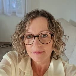Karine B.